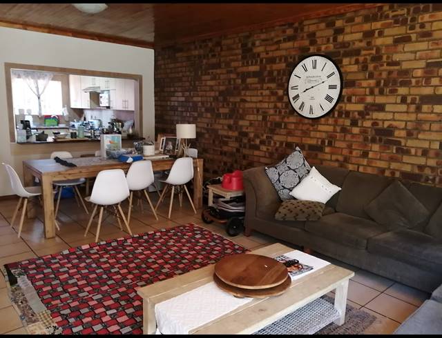 3 BEDROOM FREESTANDING RENTED IN RANDHART